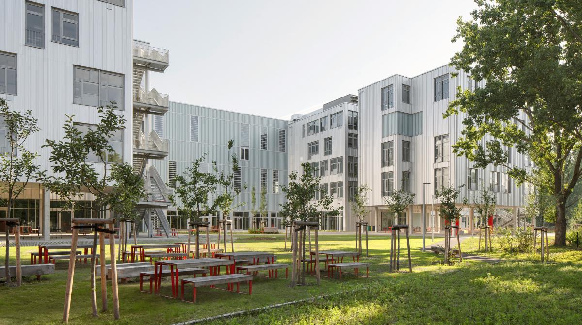 Allee der Kosmonauten . PPAG architects © Jan Bitter