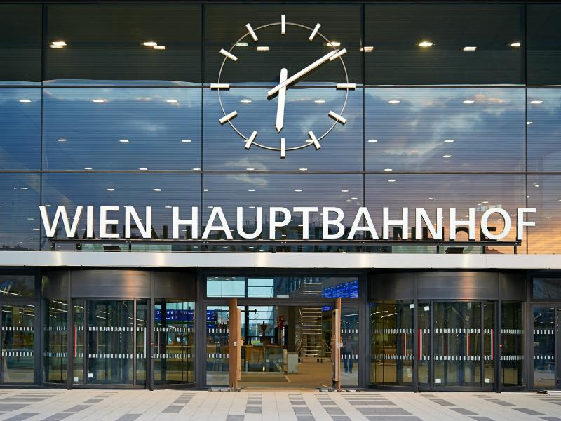 Front des Wiener Hauptbahnhofs